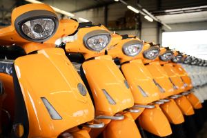 Foto: Verkaufsraum für moderne Kumpan Elektro Motorroller